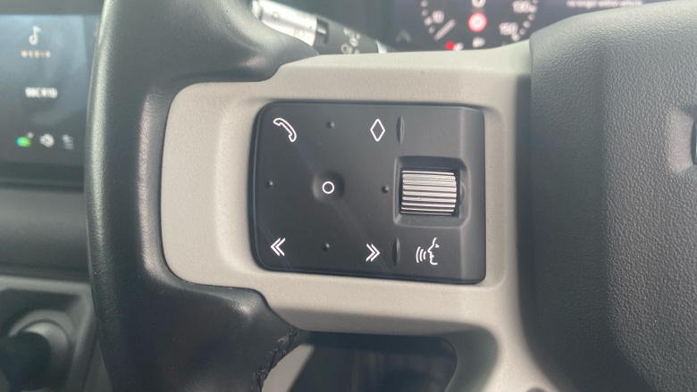 Land Rover Defender 2.0 P300 SE 110 5dr Auto Petrol Estate